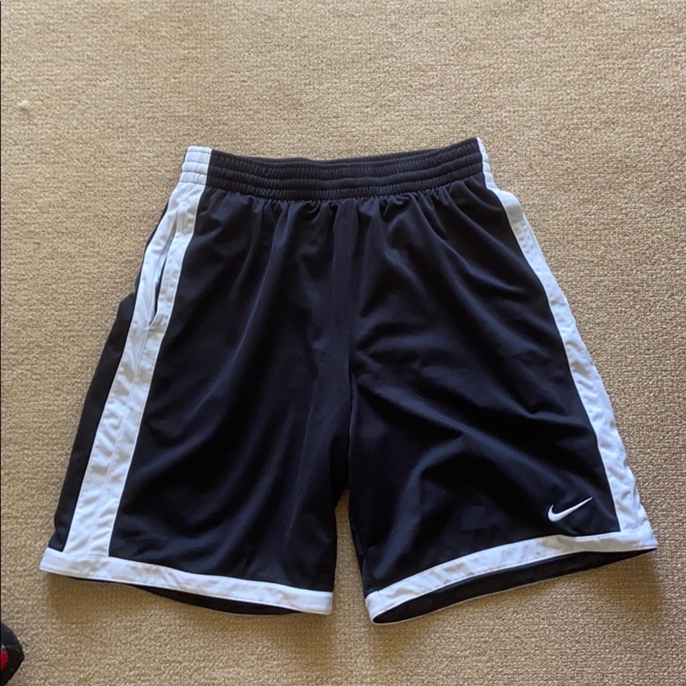 Basketball shorts with pockets